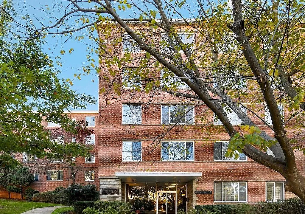 4100 W St NW #410 photo 1