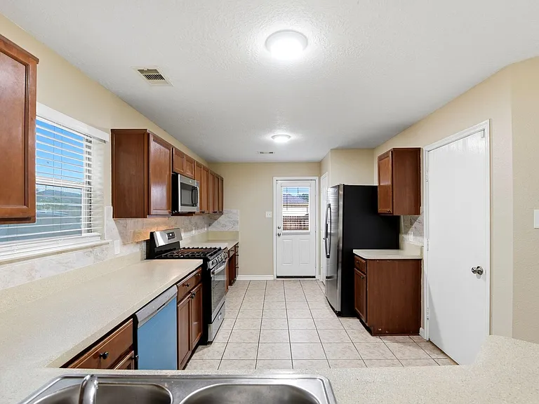 1230 Grassy View Dr — Photo 20