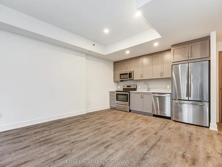 280 Crichton St #302 — Photo 14