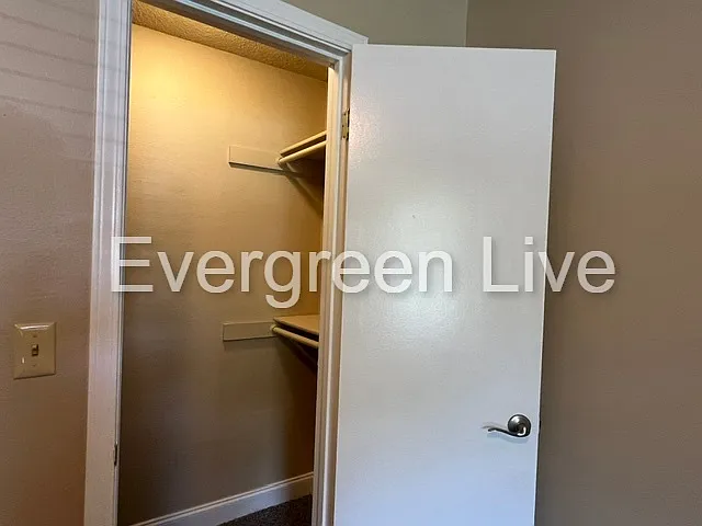 110 Willow Gardens Ct — Photo 14