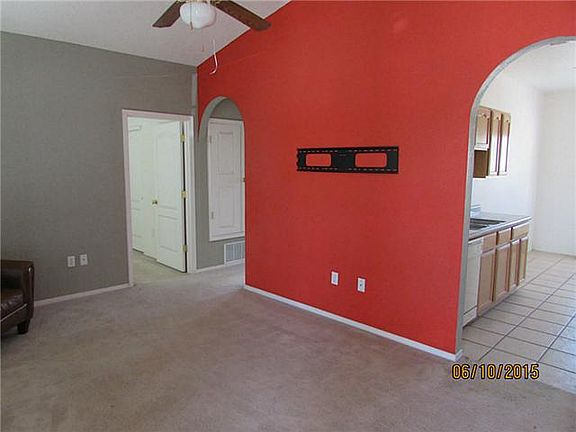 4th image of 600 Maravillas St