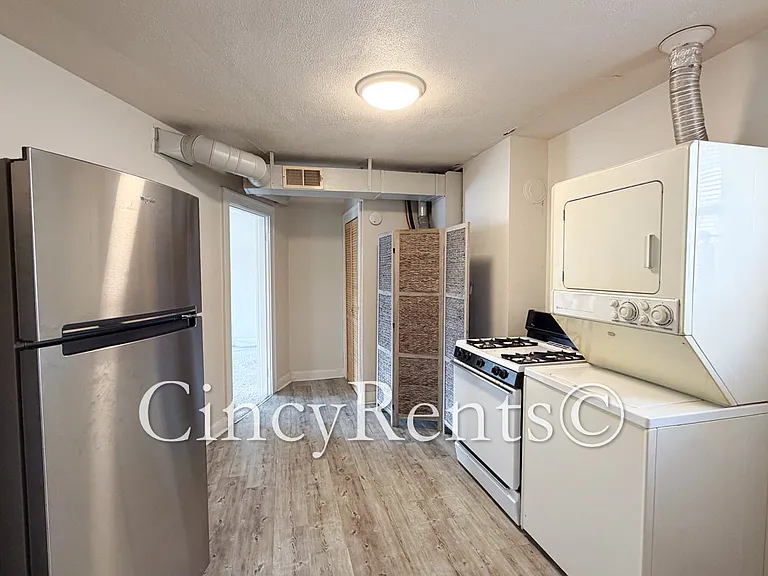 3540 Columbia Pkwy #2 — Photo 8