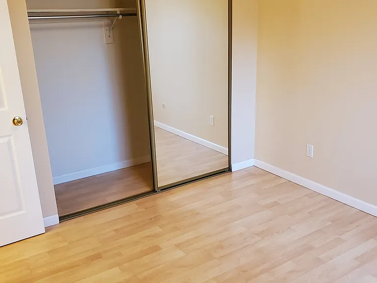 918 S Logan St #202 — Photo 8