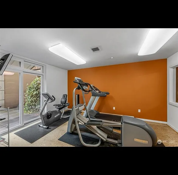 1530 NW Market St #405 — Photo 21