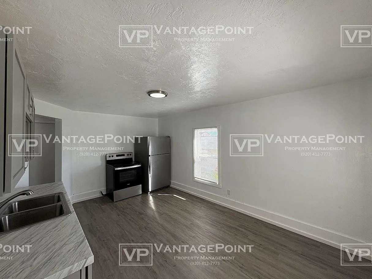 139 West 7th Avenue - 3 — Photo 4