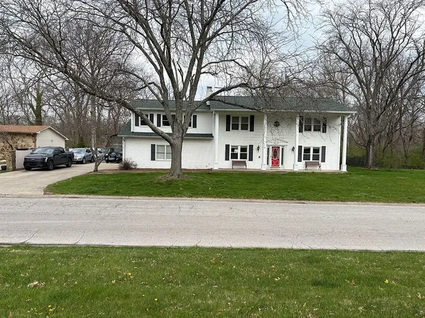 1000 Leisure Ln, Greenwood, IN 46142