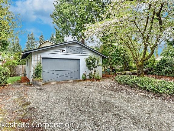 3rd image of 12712 NE 80th Ln