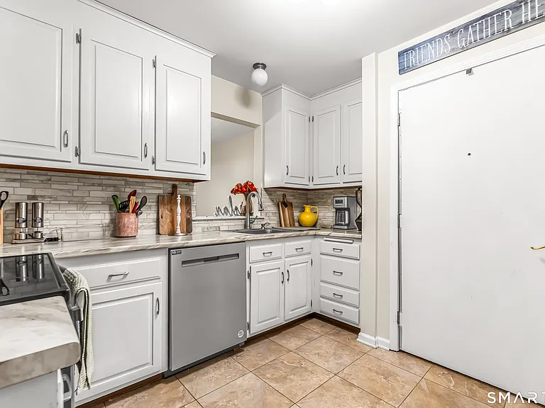 462 Glendale Ave #20 — Photo 10