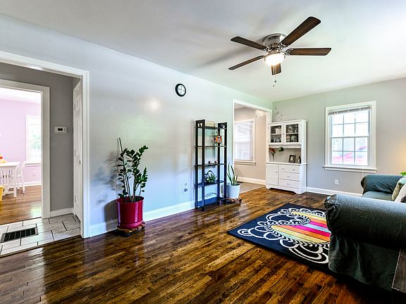 View into kitchen and hall