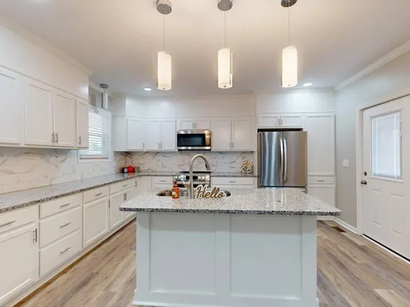 48 Oliver Dr, Ringgold, VA 24586