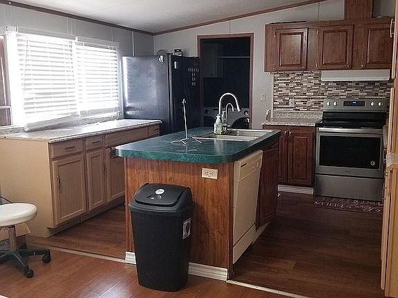 5th image of 45 Tropicana Ave