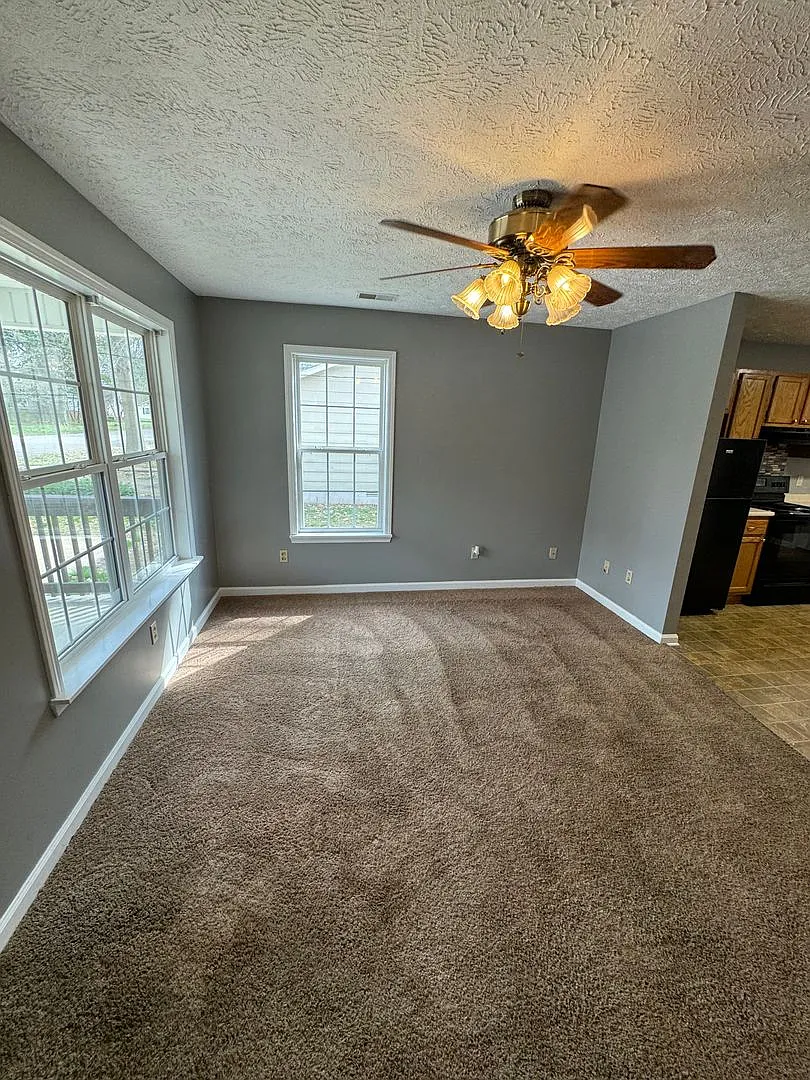 Desirable 3 Bedroom 1 Bath Home in Martin, TN — Photo 4