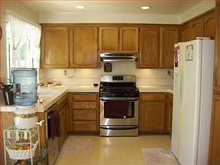 3rd image of 510 Czerny St
