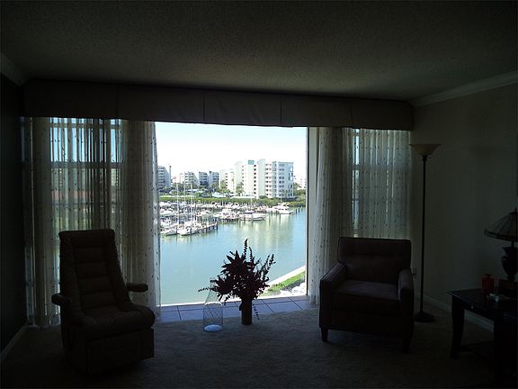 5th image of 7400 Sun Island Dr #706