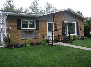 4901 Lyncott Dr, Lansing, MI 48910