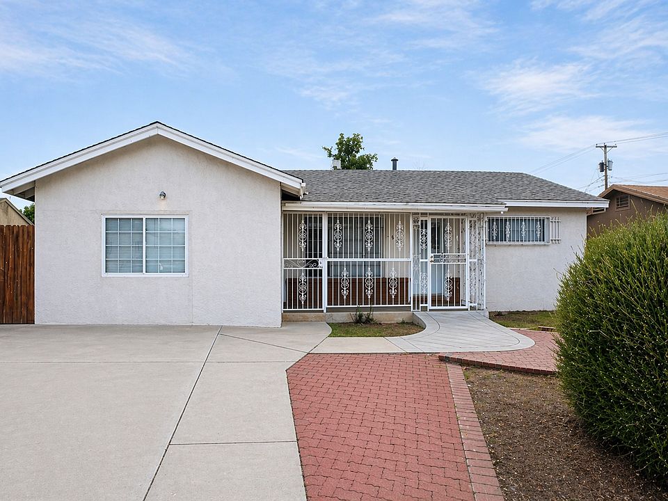 1st image of 5216 Los Arboles Ave NE