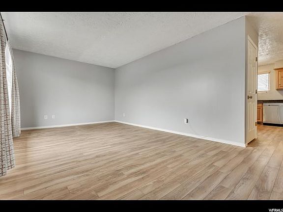 2nd image of 3843 S Belfast Dr