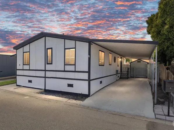 4 Dogwood Ln, Bakersfield, CA 93308