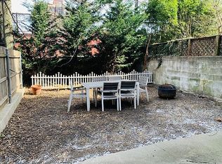 231 17th St APT 1, Brooklyn, NY 11215