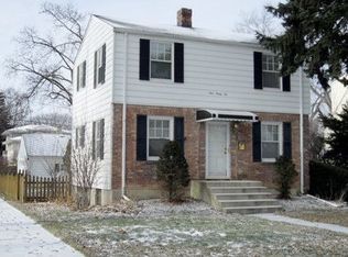 932 S Hillside Ave, Elmhurst, IL