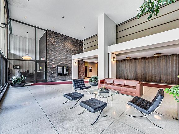 4th image of 5455 N Sheridan Rd APT 2611