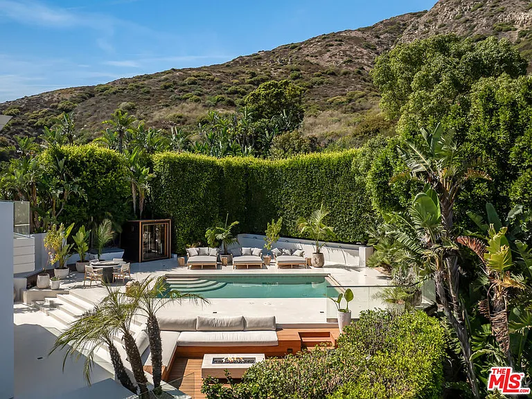 4310 Encinal Canyon Rd — Photo 21