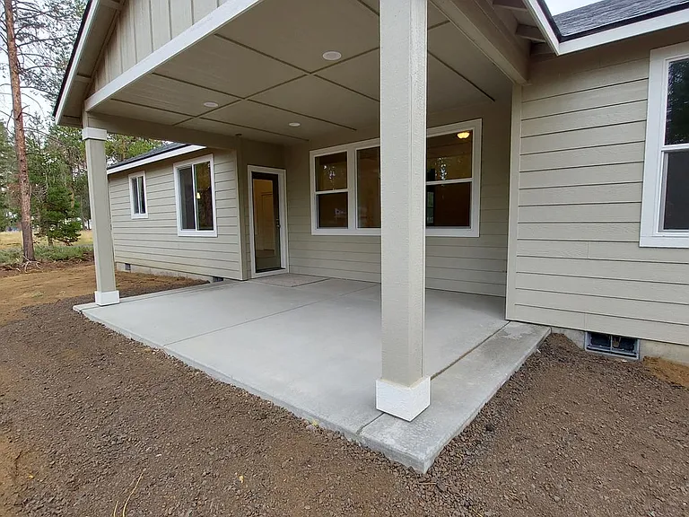 17026 Kasserman Dr — Photo 8