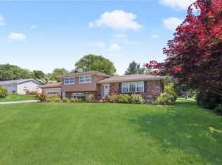 48 Ward Ave, Middletown, RI 02842