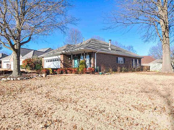 2nd image of 8182 Timber Knoll Ln