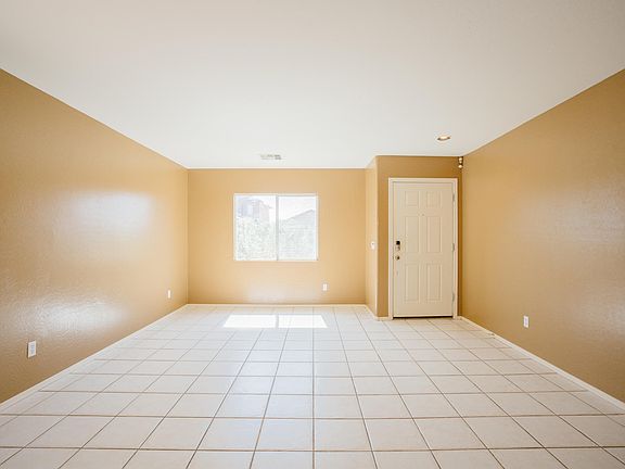 2nd image of 11534 W Schleifer Dr