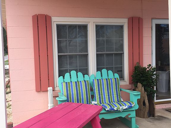 Sitting area in front of the house