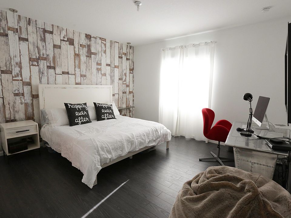 1st image of 2925 Cascada Isle Way