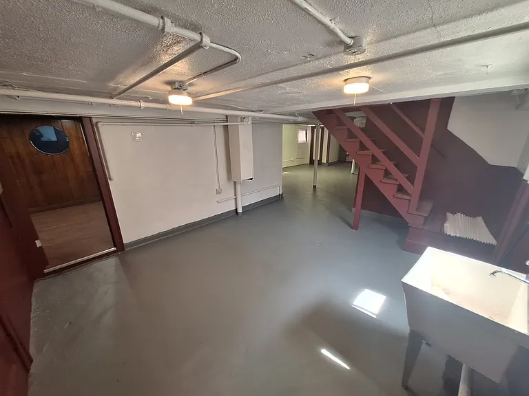 8720 S Loomis St — Photo 15
