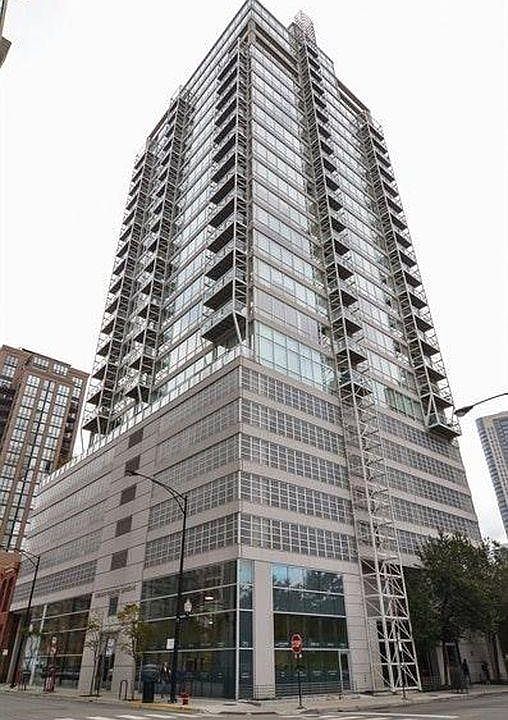 1st image of 653 N Kingsbury St APT 1004