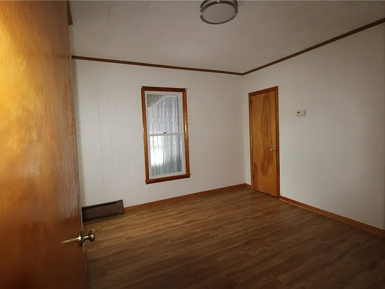 213-215 Conhocton St — Photo 17
