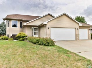 7404 W Leah St, Sioux Falls, SD 57106