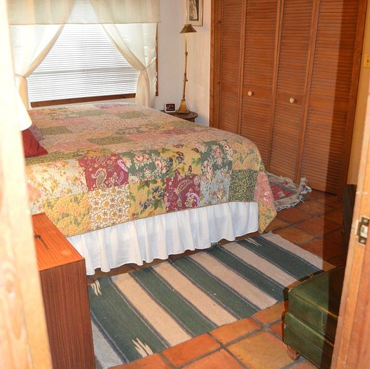 2nd image of 635 1/2 Granada St