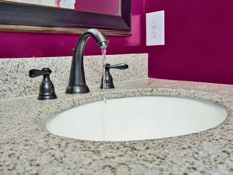 1021 Belmont Ave — Photo 8