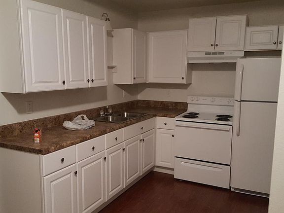 4th image of 9813 Colony Park Ln #B