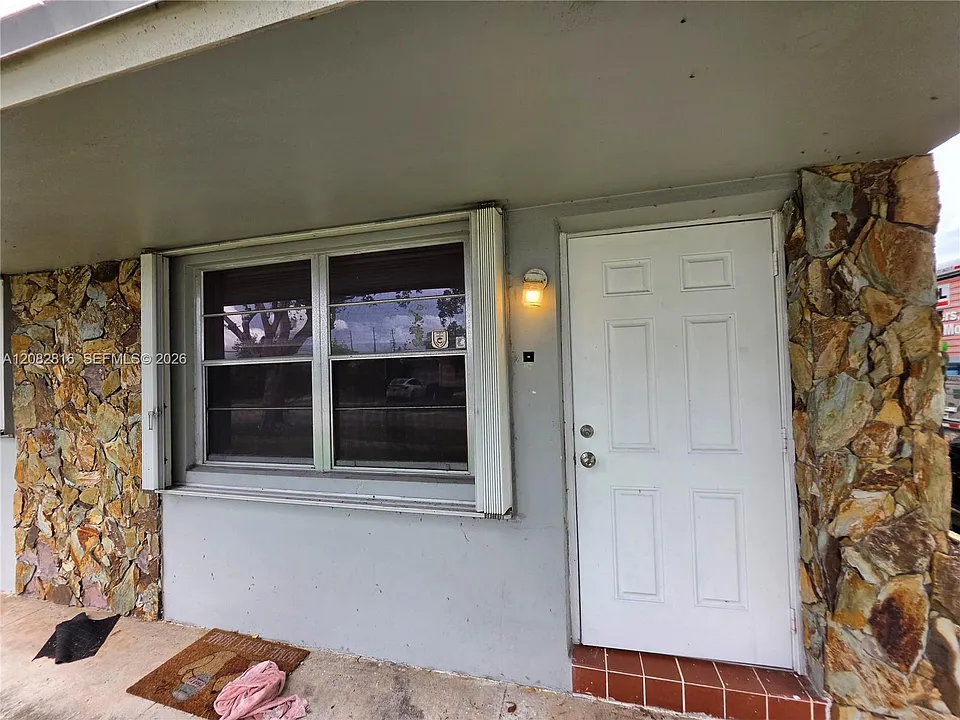 1961 Liberty St #1