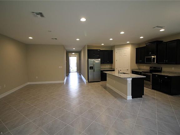 5th image of 3156 Royal Gardens Ave