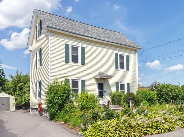 142 Calvary St, Waltham, MA 02453