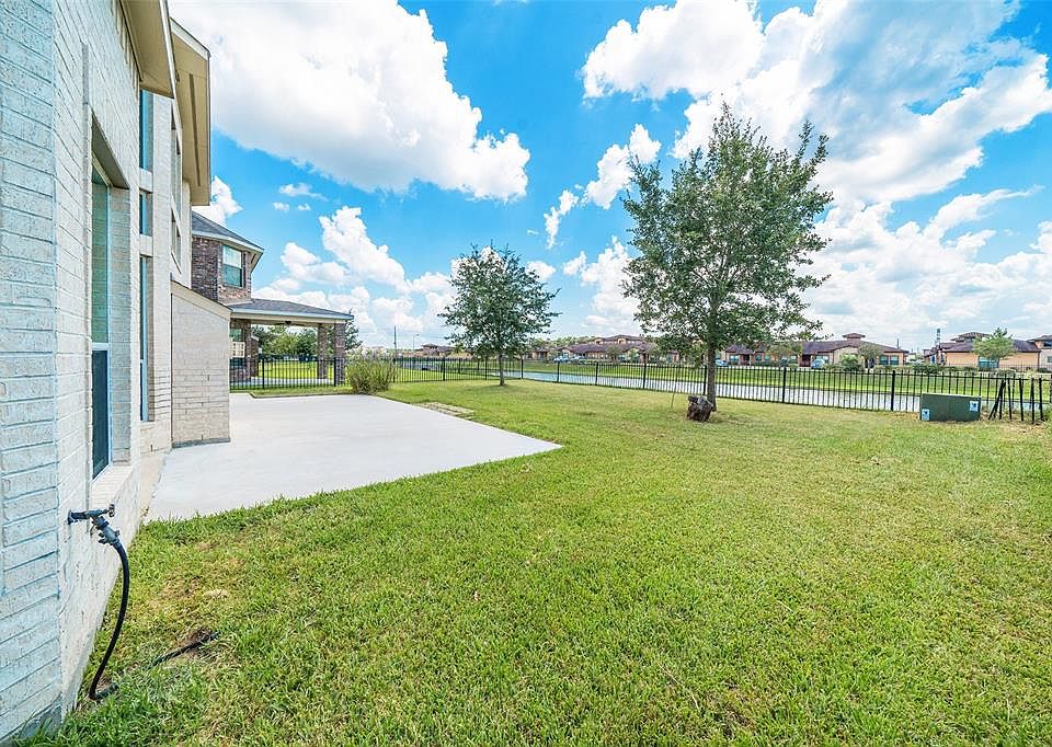 1st image of 9922 Heritage Water Ct