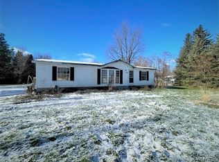 7080 Maple Rd, Basom, NY 14013