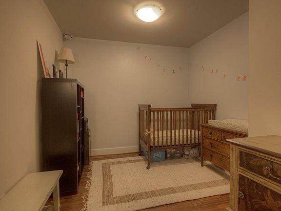 4th image of 699 John St Unit 407