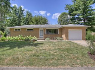 1401 S Maple St, Urbana, IL 61801