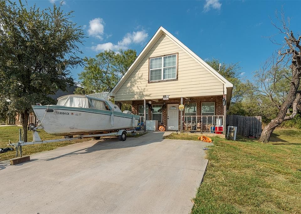 1st image of 10908 Shady Oaks Dr