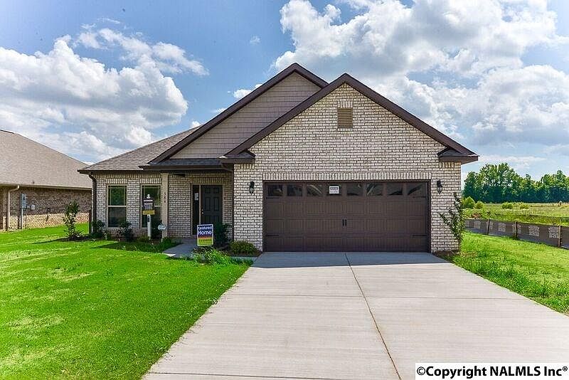 1st image of 384 Northlake Dr