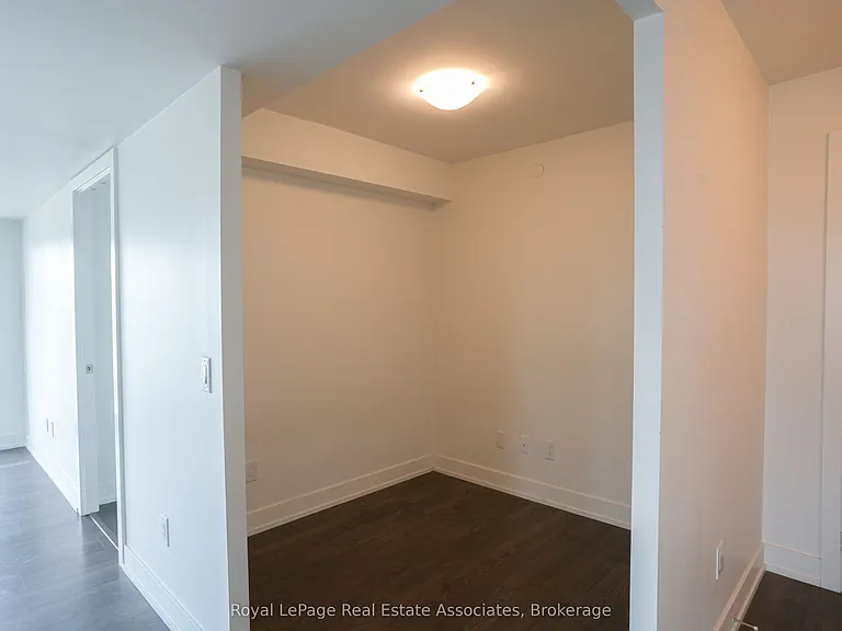 5 Mabelle Ave #1828 — Photo 13