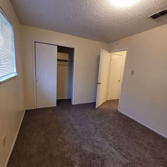 735 S Jackson St #11 — Photo 2